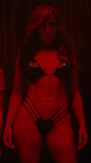 Jennifer lopez looks fucking hot in this bikini