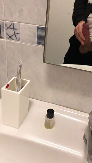 today it was nice to try to fuck my cock until i cum. feel like a slut. this is 8mm but I can't go beyond 9mm, welcome tips to break my hole