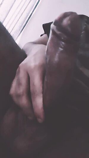 Anyone up to get me hard?🍆