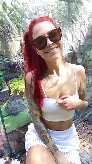 Oh hiii just doing a tiny tatted boob drop and shake 😏😻