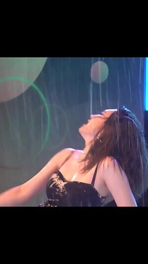 Sunmi Sexy Wet Dance