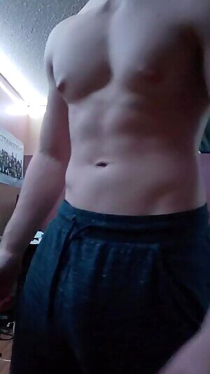 Woke up at 3am horny af