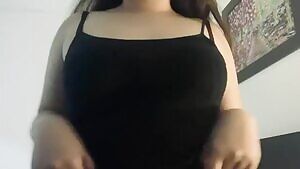 Can't striptease to save my life 🤷🏻‍♀️🤣