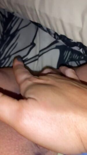 I love to play with my clit. ☺️
