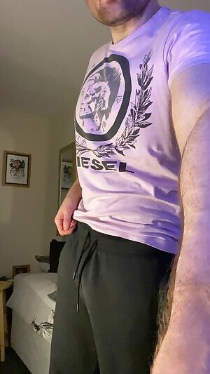 Thought I’d share my Little Scottish strip after a couple of drinks last night 🤪🏴󠁧󠁢󠁳󠁣󠁴󠁿