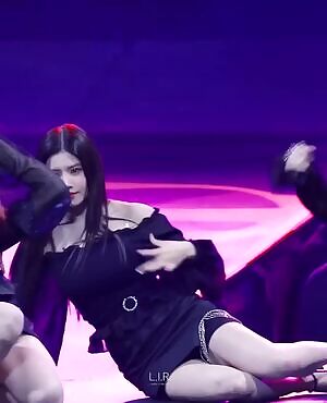 IZ*ONE - Eunbi