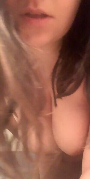 My naughty PMs make me go wild 💦💦🤤