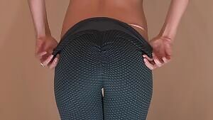 Stripping down after a sweaty workout 💦