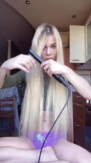 Just For fun : She knows a little bit French