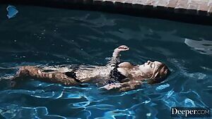 Lena Paul & Gabbie Carter - She Was Me