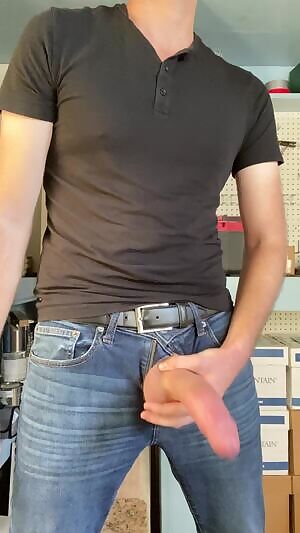 The better the cockslut the bigger the load