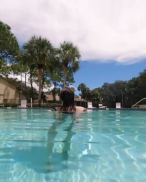 The house by the pool opened up their windows once we showed up.. I hope they got what they were looking or 😘