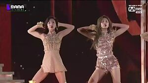 TWICE - Nayeon and Tzuyu