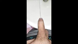 Long, clear piss to quench your thirst💎💦😮