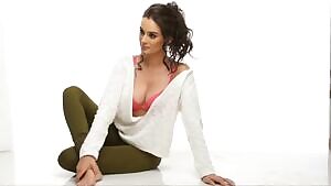 Evelyn Sharma's toned midriff