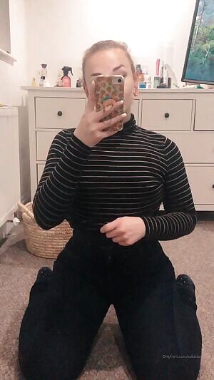 Get all her contents here --> https://link-to.net/159007/Cl2Gk7