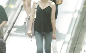 Red Velvet - Wendy's Cleavage