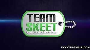 ExxxtraSmall - Lauren Phillips & Alice Merchesi