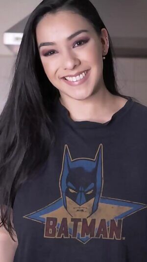 lovely smile, lovely tiddies