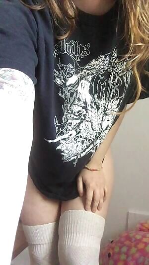 serving you a drop with a very obscure band tee and nothing underneath 💕