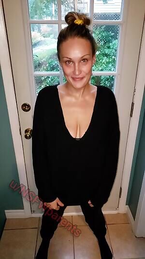 Just some more Titty Tuesday fun! 🥰
